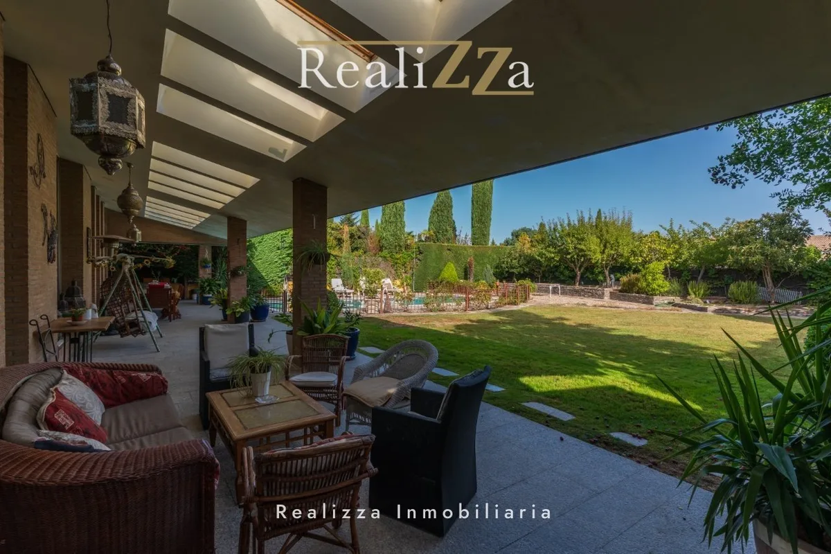 Chalet independiente en Paseo del Rio 9