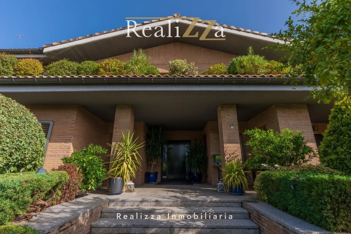 Chalet independiente en Paseo del Rio 18