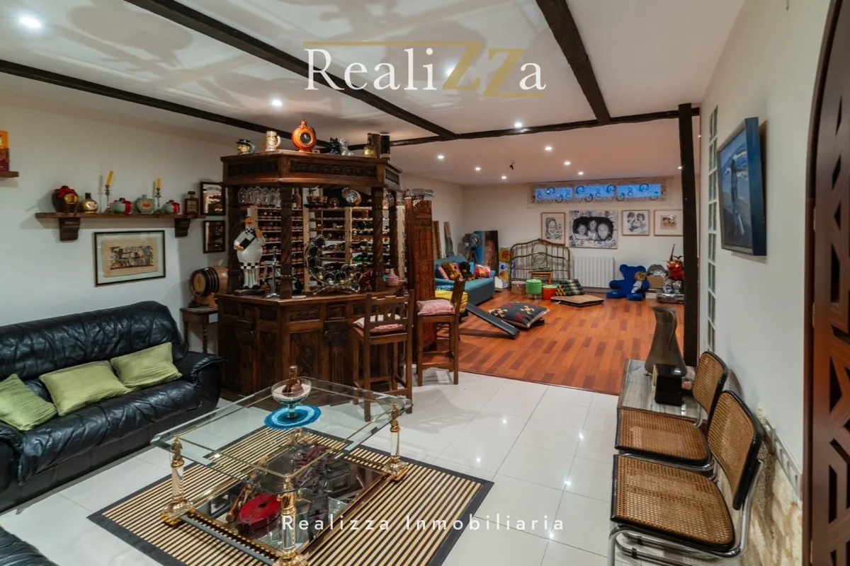 Chalet independiente en Paseo del Rio 64