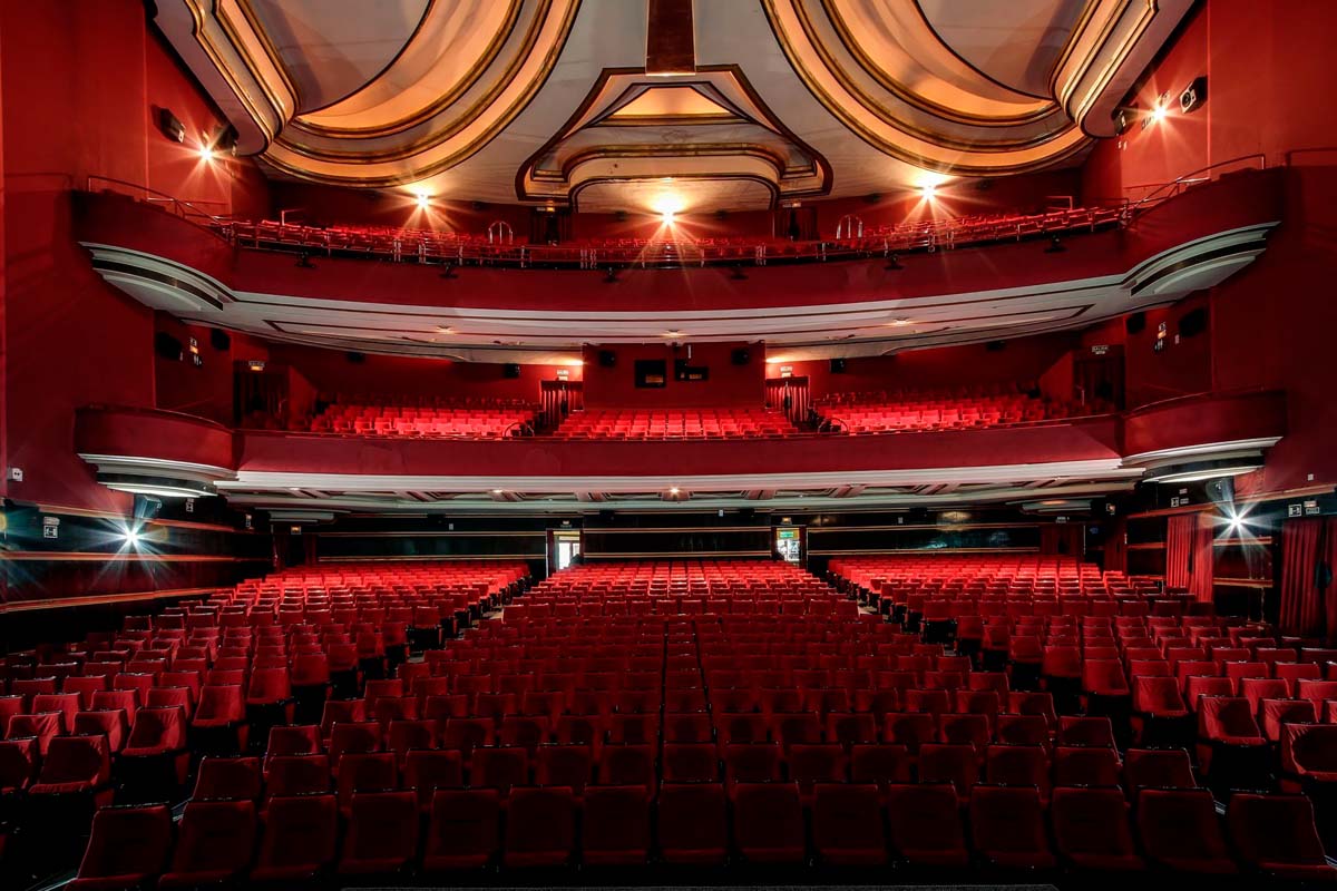 Cines y teatros